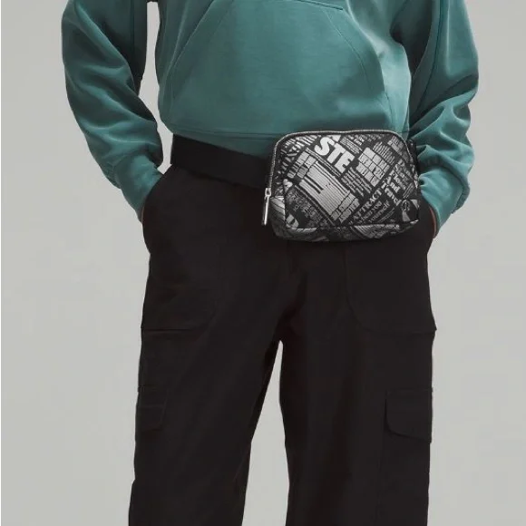 Nuit tags everywhere, belt bag, manifesto, print 1L BLK/SLVR LU9BGXS CODE 35 - Picture 6 of 6